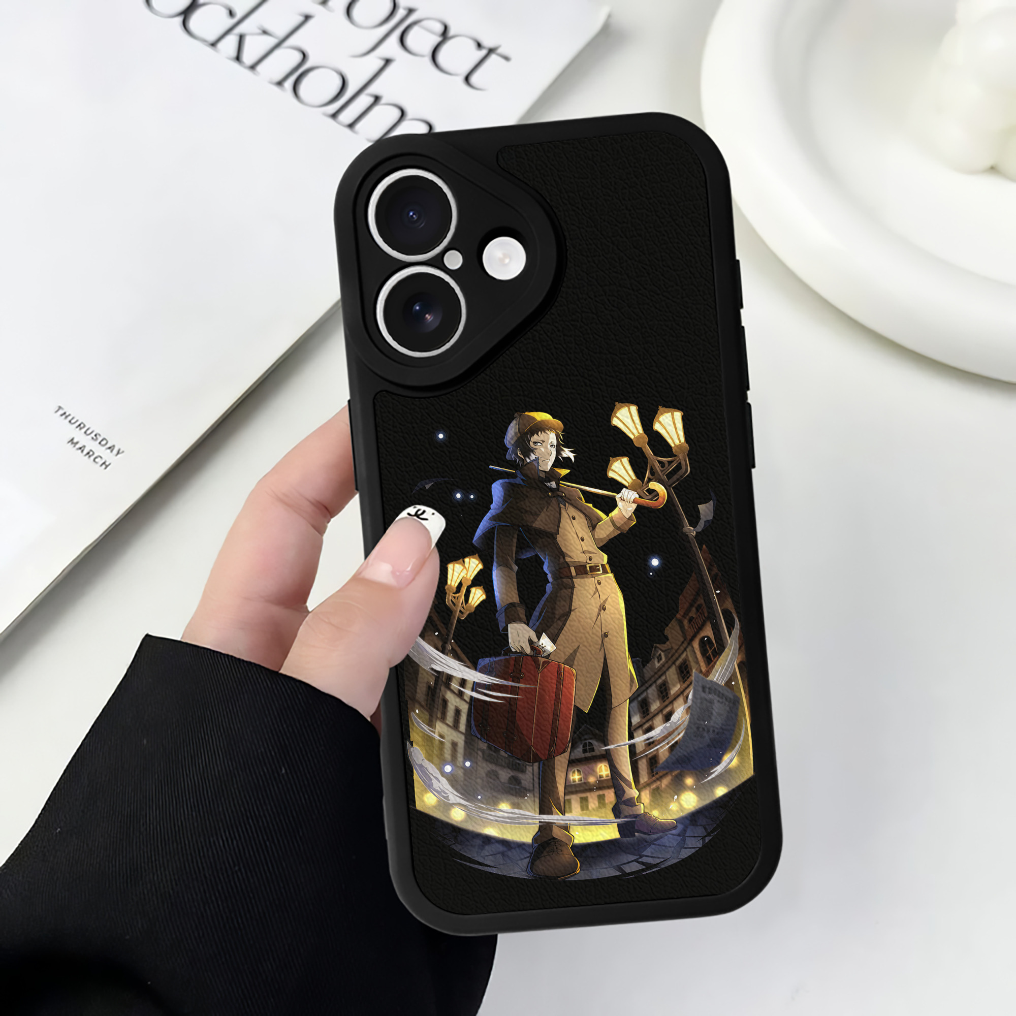 （画像用） 文豪ストレイドッグス Bungo Stray Dogs 【iPhone 16シリーズ対応】シリコンスマホケース（レザー調） 材質：シリコン